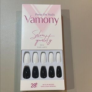 Black and White Press On Nails DYI NEW